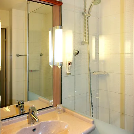 Ibis Sud 3* Пуатье
