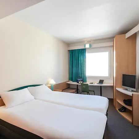 Ibis Sud Отель Пуатье