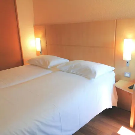 Ibis Sud Hotel 3*