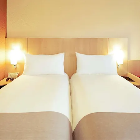 Ibis Sud 3* Пуатье