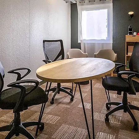 Ibis Sud 3*