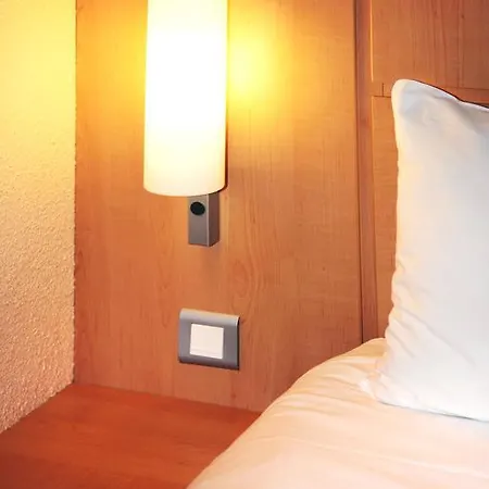 Ibis Sud Szálloda