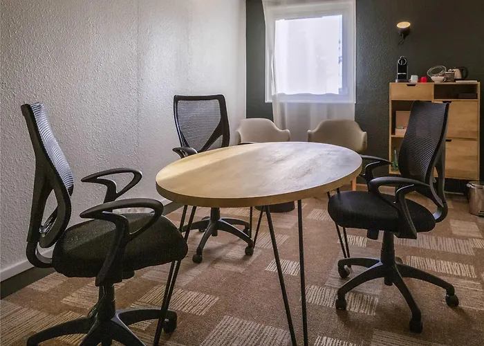 Ibis Sud פואטייה