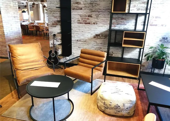 Ibis Sud פואטייה