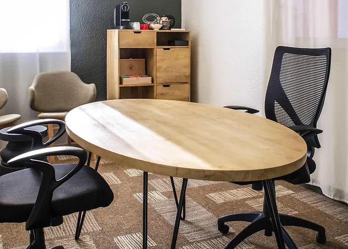 מלון Ibis Sud 3*